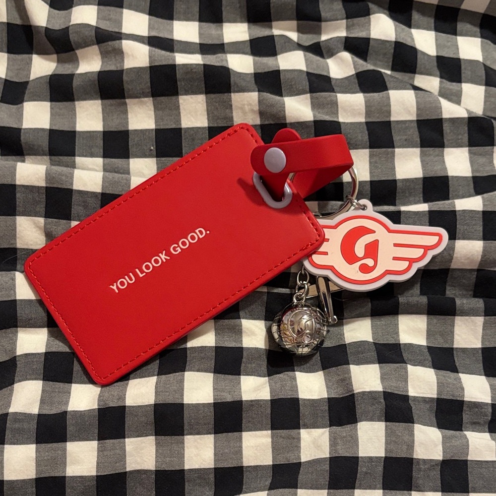 Glossier Washington D.C. Luggage Tag (Store exclusive)